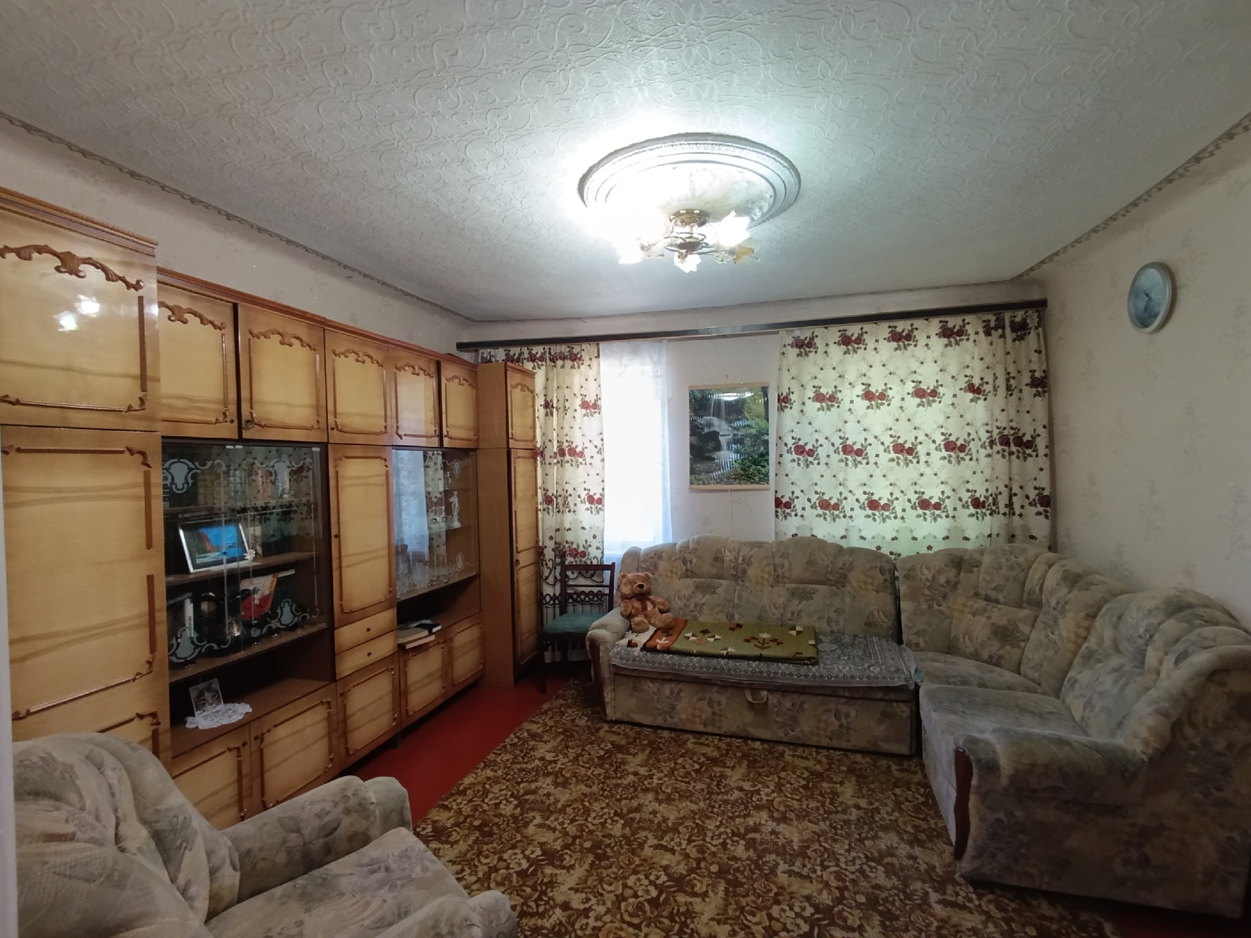 🏡 Продам дом в Луганске, ул. Карпинского (р-н маг. «Большой Папа»)
✨ Характеристики:
— Общая площадь: 75 м²
— 4 жилые комнаты (одна проходная)
— Пр...